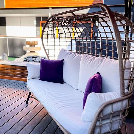 401 Inn Burnaby Bagian luar foto