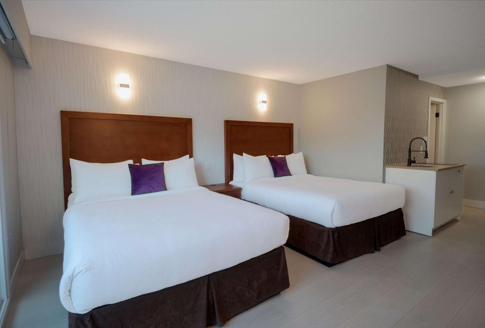 401 Inn Burnaby Bagian luar foto