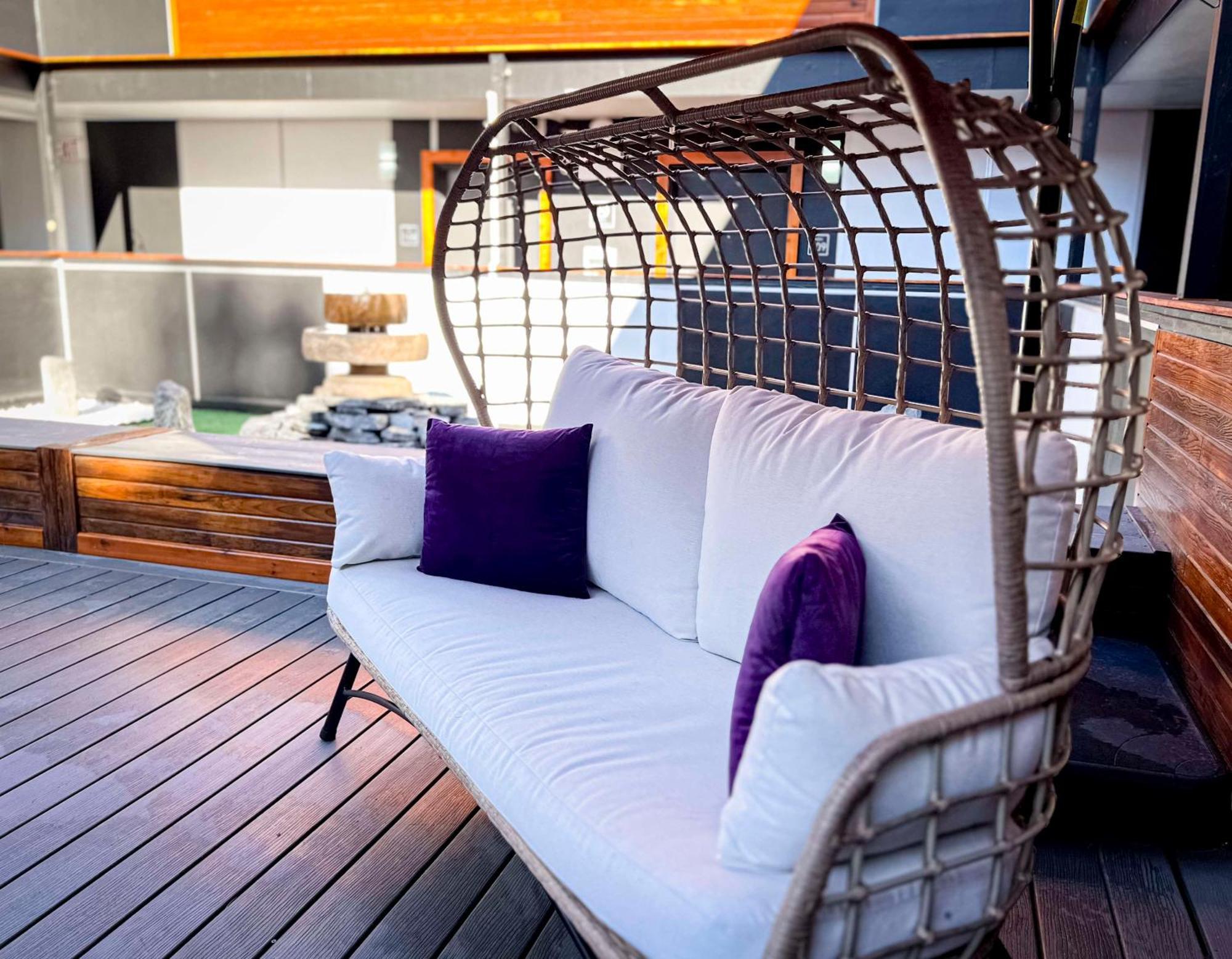 401 Inn Burnaby Bagian luar foto