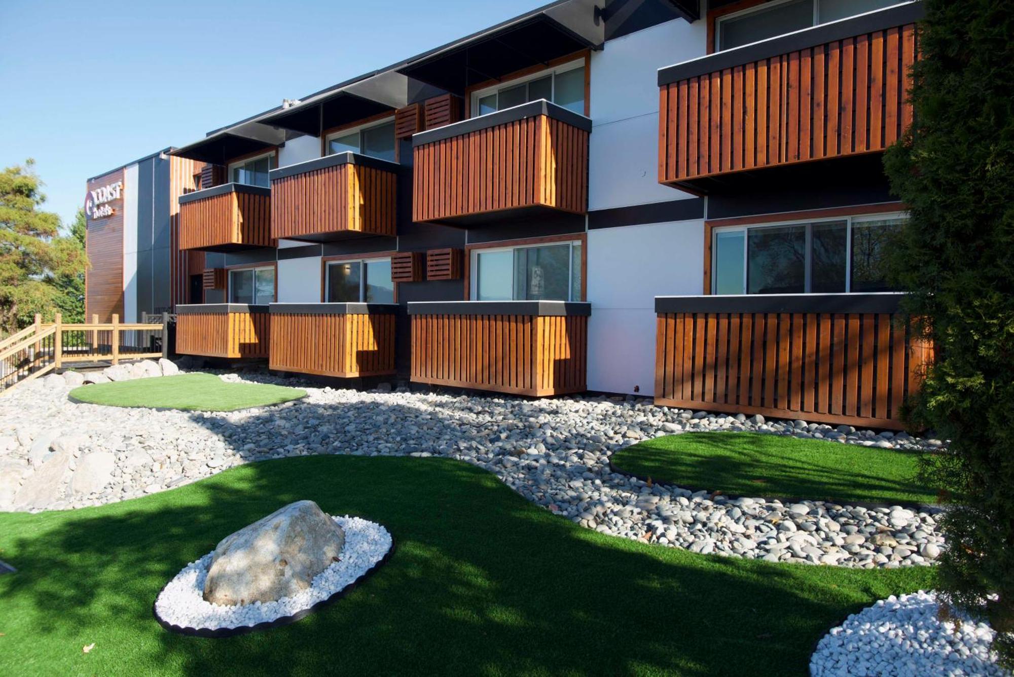 401 Inn Burnaby Bagian luar foto