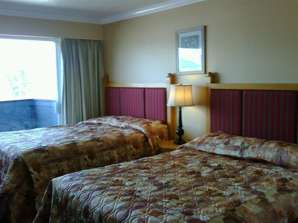 401 Inn Burnaby Bagian luar foto