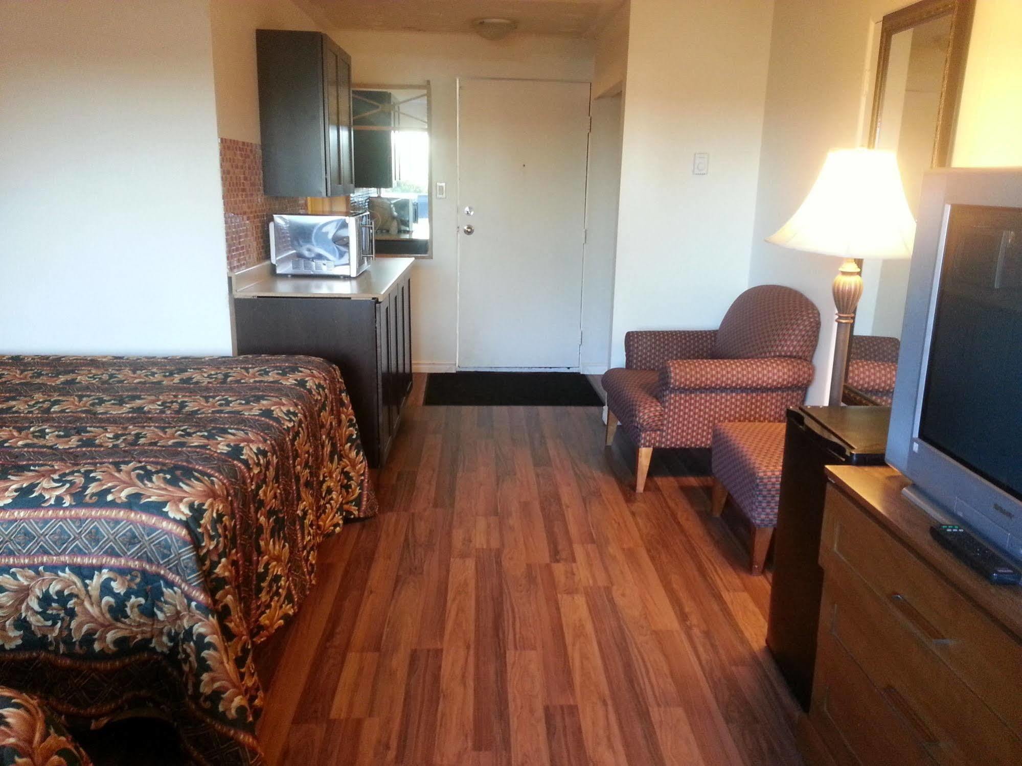 401 Inn Burnaby Bagian luar foto