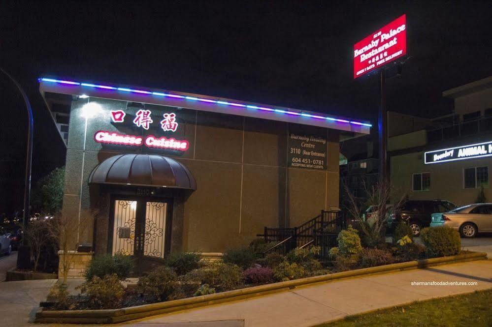 401 Inn Burnaby Bagian luar foto