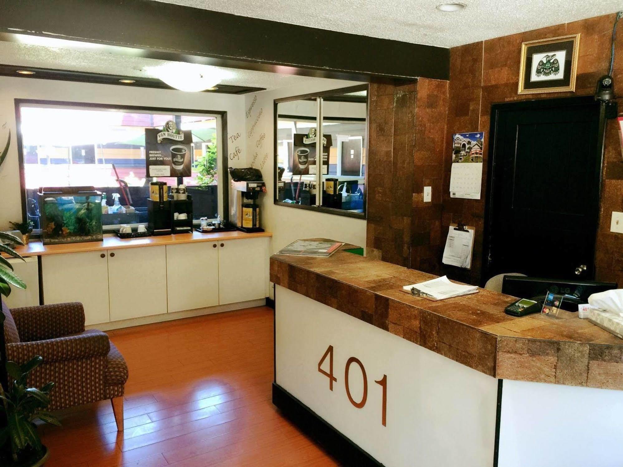401 Inn Burnaby Bagian luar foto